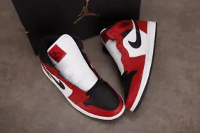 Air Jordan 1 Mid Chicago Toe